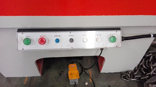 160吨深喉冲床前操控箱 160吨深喉冲床前操控箱